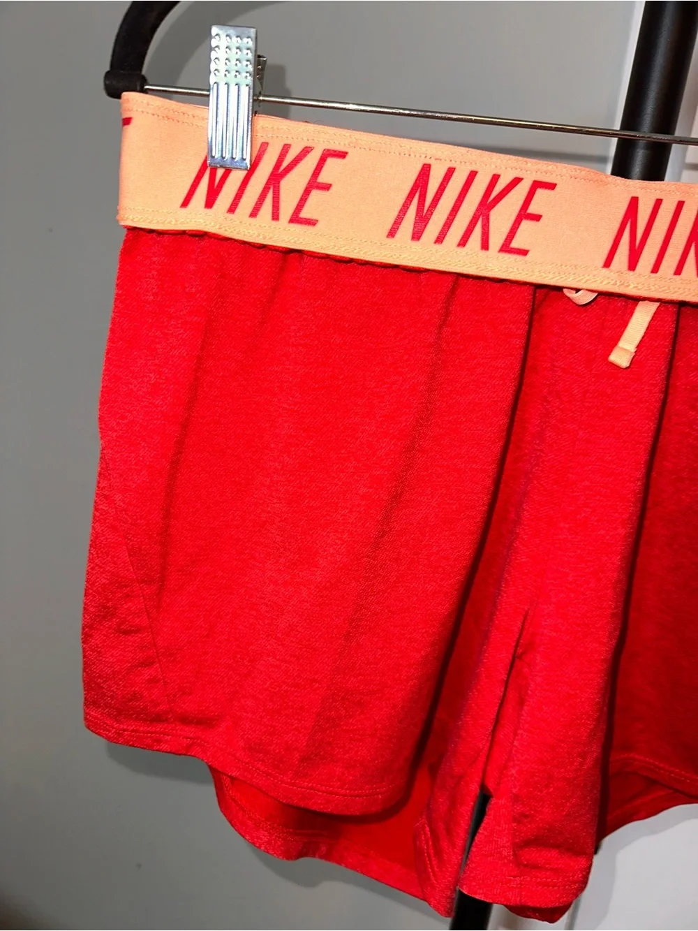 Nike Dri Fit Size Medium Women's Red Logo Elastic-Waist Shorts